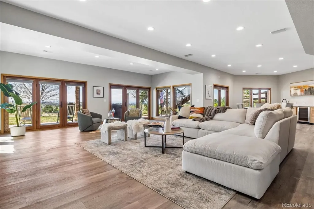 6166 S Netherland Circle Centennial CO 80016