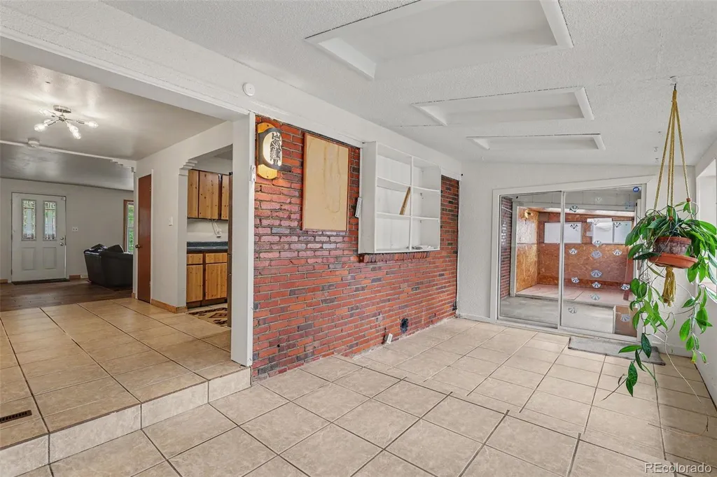 933 Nelson Street Lakewood CO 80215