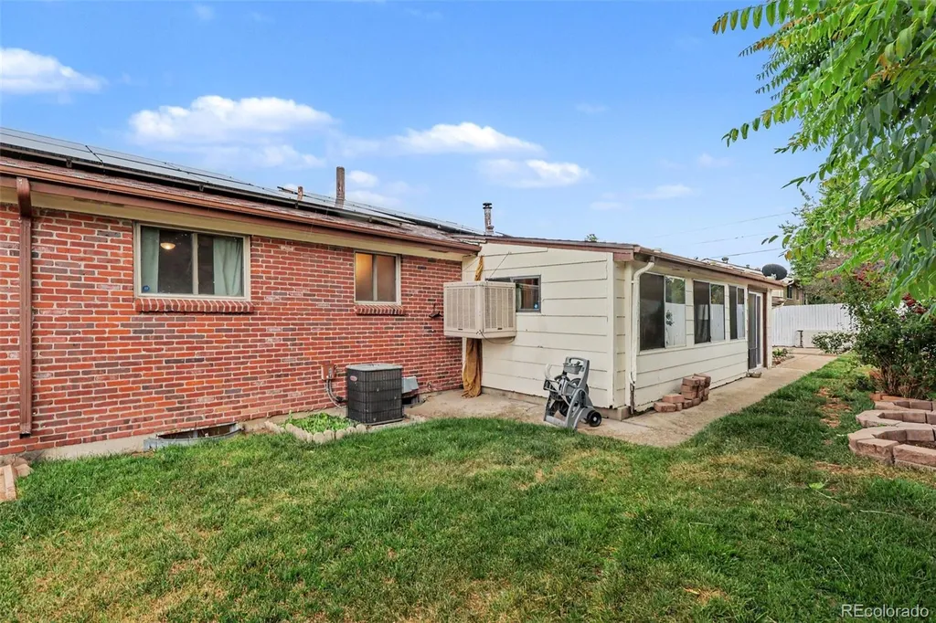 933 Nelson Street Lakewood CO 80215