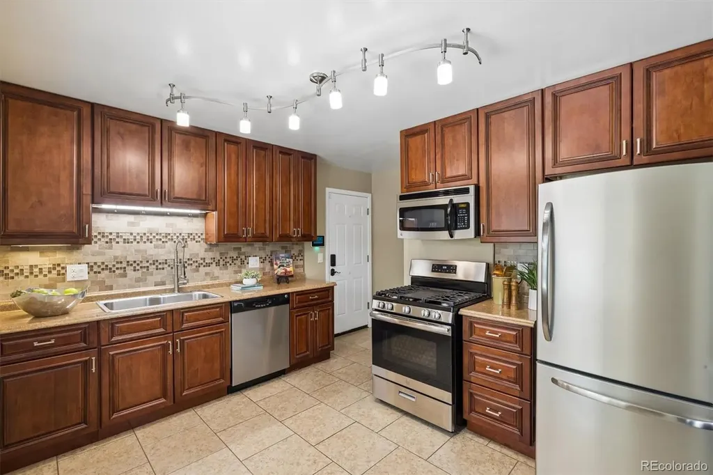 2811 S Yates Street Denver CO 80236