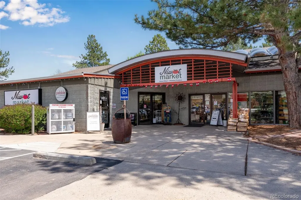 8050 Niwot Road Niwot CO 80503