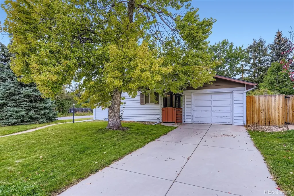 1693 S Elm Street Denver CO 80222