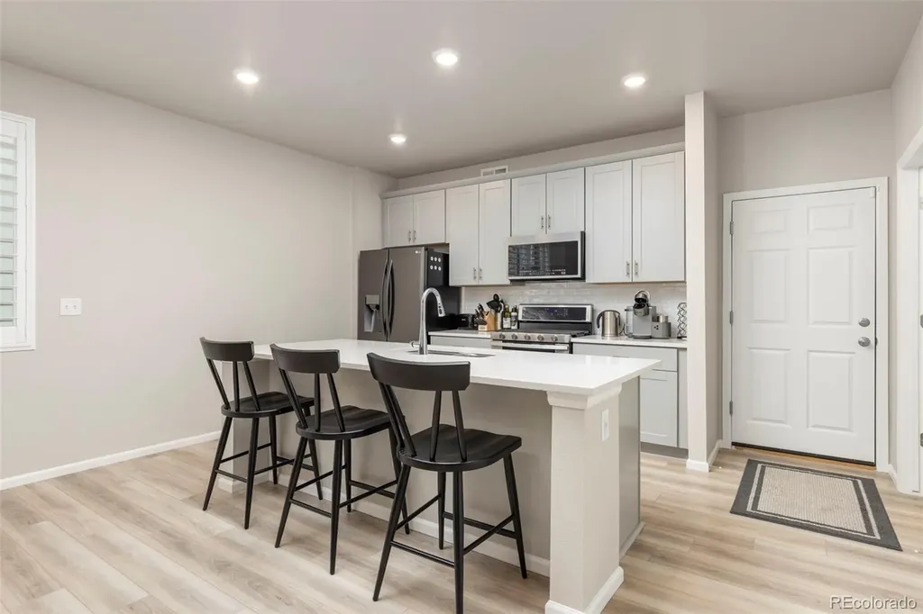 6078 N Lisbon Street Aurora CO 80019