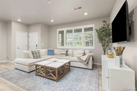 6078 N Lisbon Street Aurora CO 80019