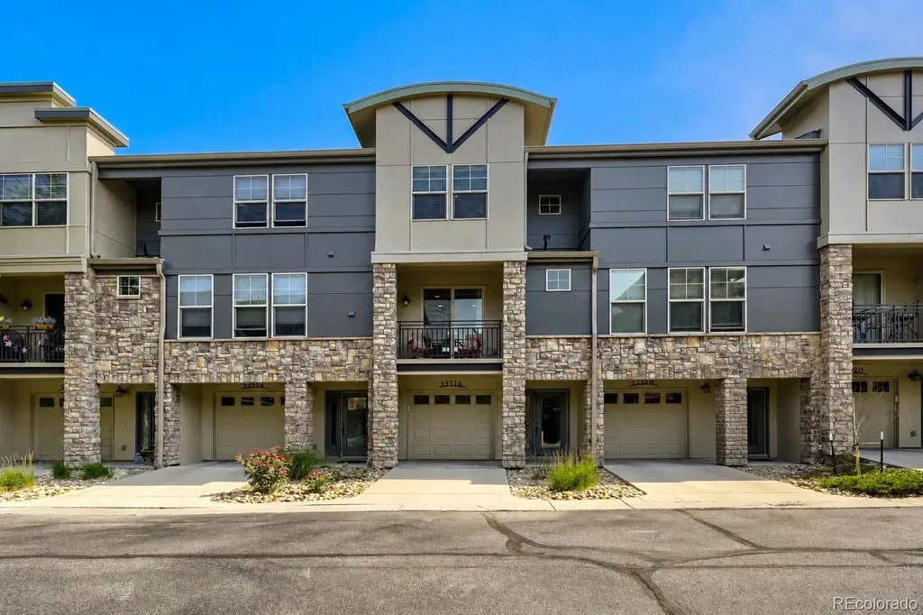 13516 Via Varra Broomfield CO 80020