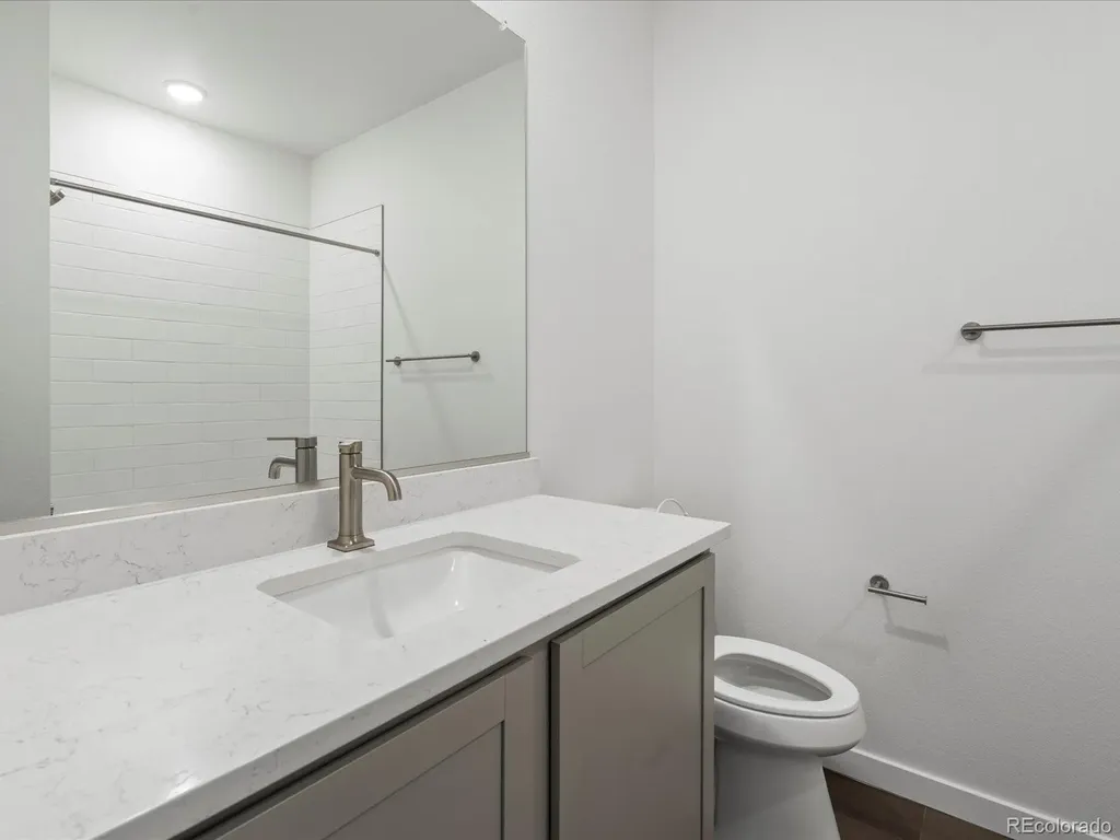 6153 N Ceylon Street Denver CO 80249