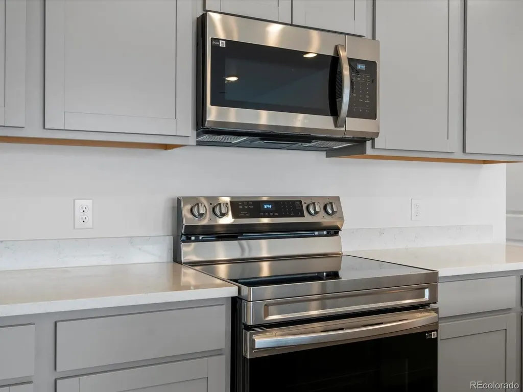 6153 N Ceylon Street Denver CO 80249