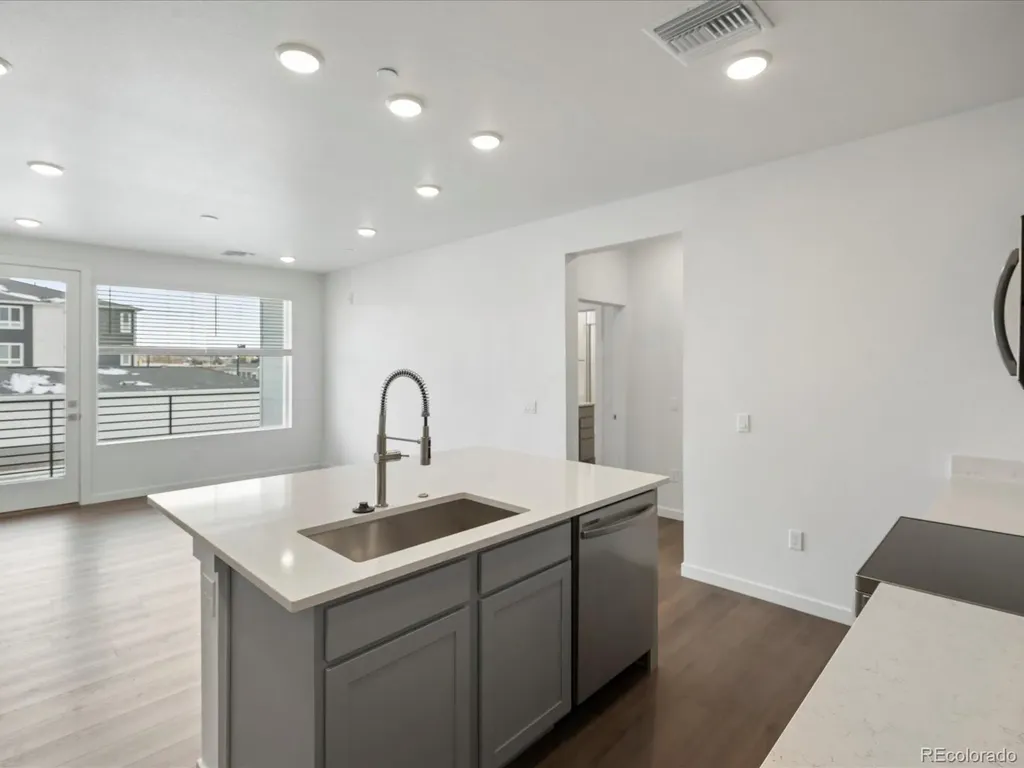 6153 N Ceylon Street Denver CO 80249