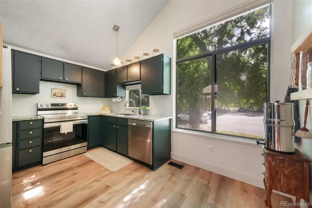 10229 E Peakview Avenue Englewood CO 80111