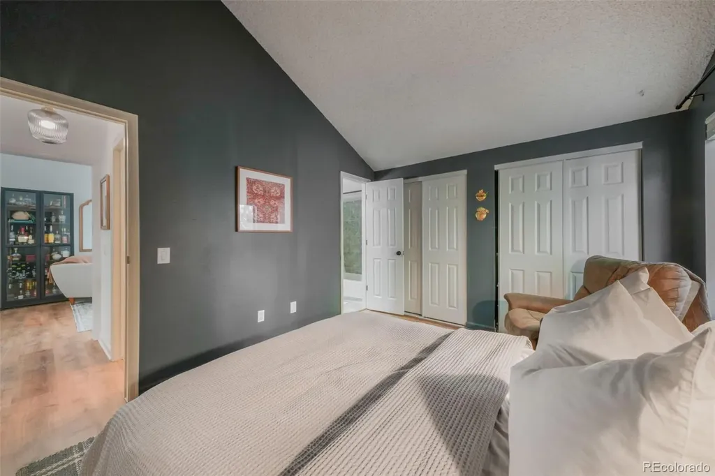 10229 E Peakview Avenue Englewood CO 80111