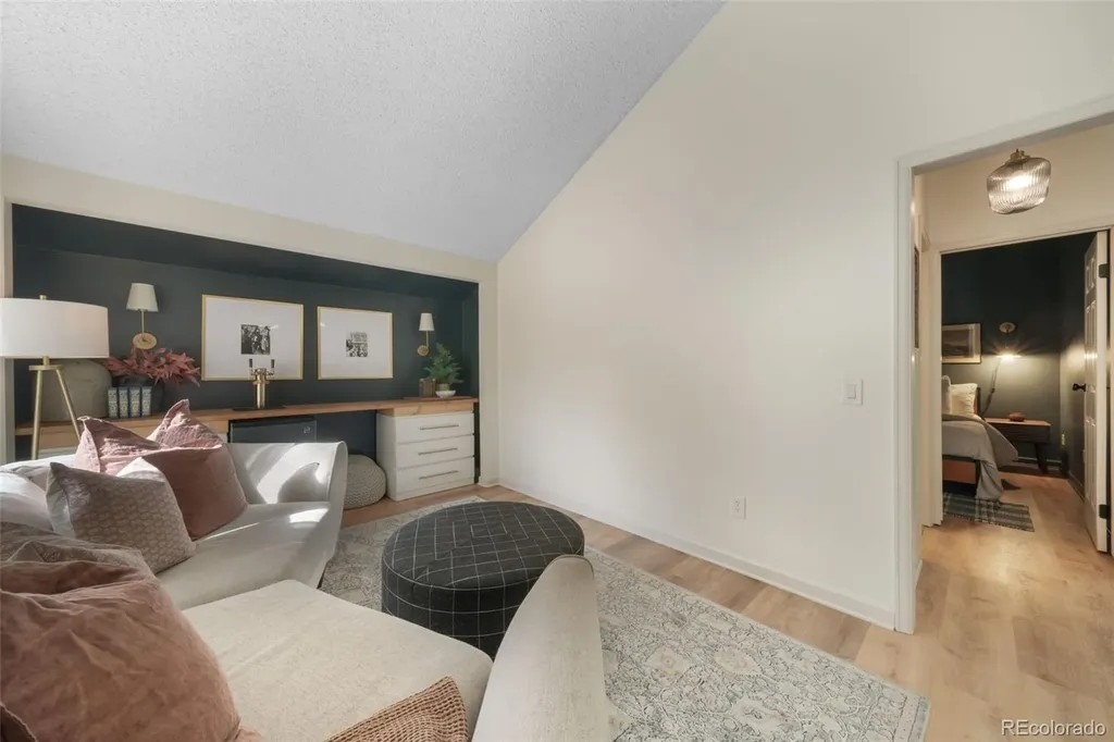 10229 E Peakview Avenue Englewood CO 80111