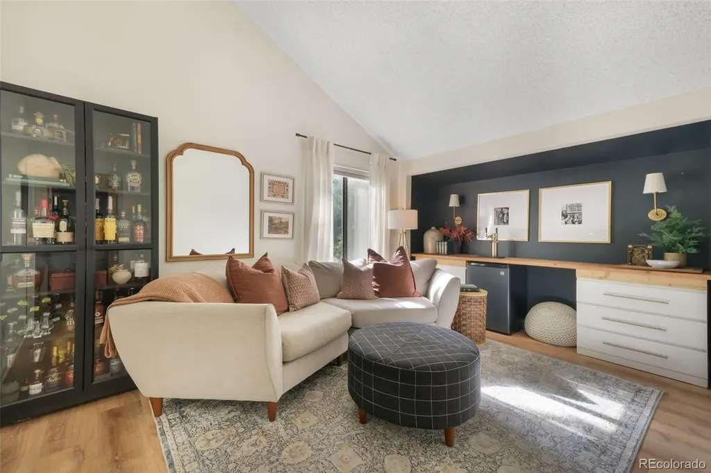 10229 E Peakview Avenue Englewood CO 80111