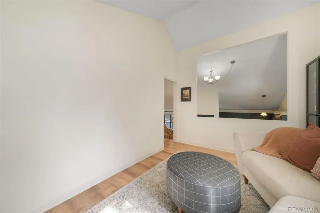 10229 E Peakview Avenue Englewood CO 80111