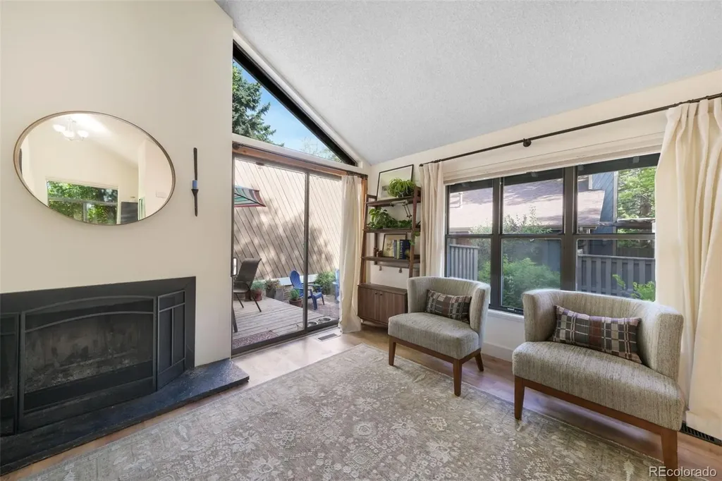 10229 E Peakview Avenue Englewood CO 80111