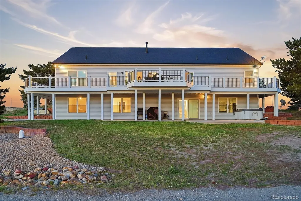 4153 S Lookout Hill Street Watkins CO 80137