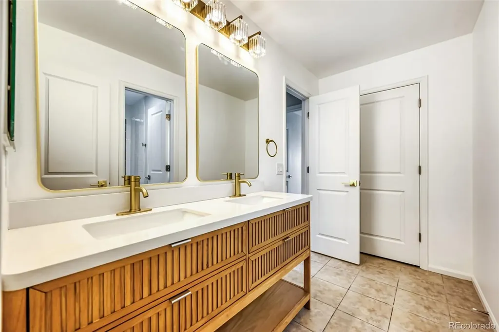 3280 S Malaya Court Aurora CO 80013