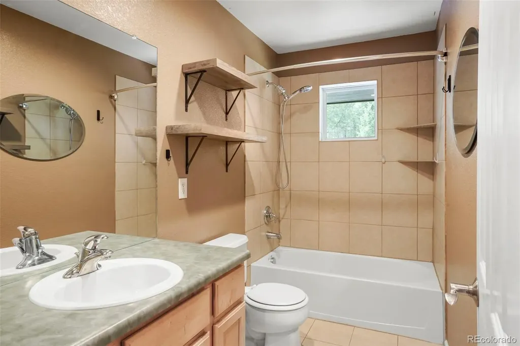 1424 High Drive Sedalia CO 80135