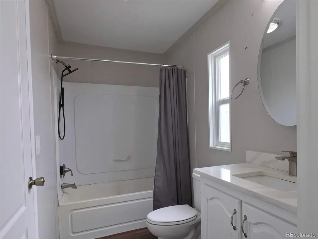 1743 Pagosa Way Aurora CO 80011