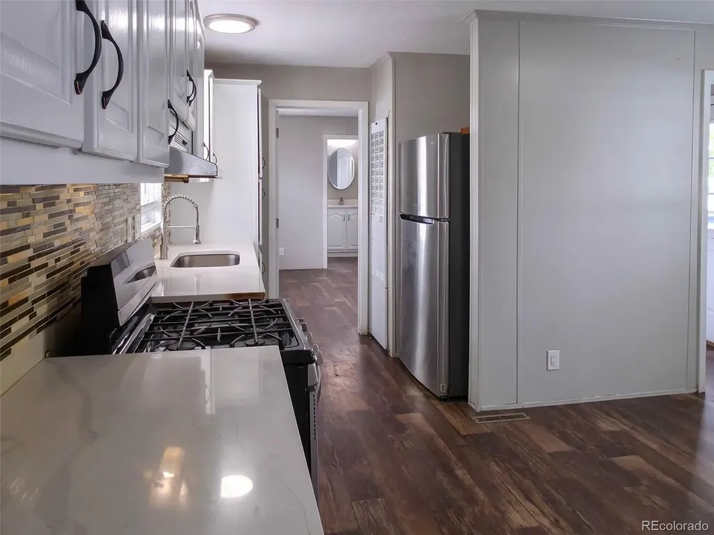 1743 Pagosa Way Aurora CO 80011