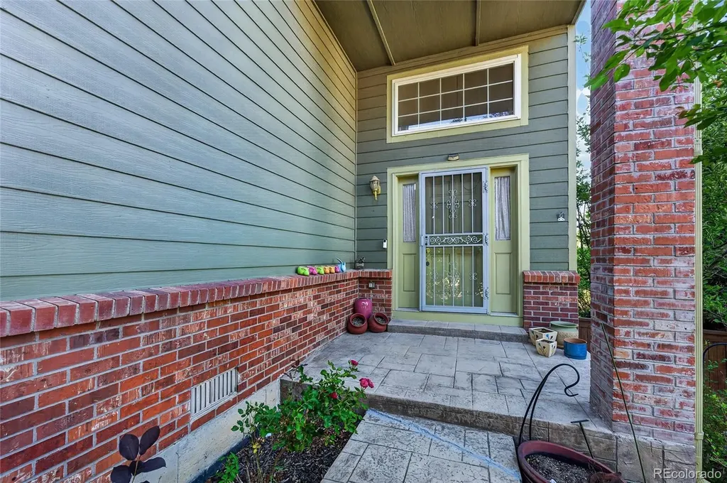 9770 Red Oakes Drive Littleton CO 80126