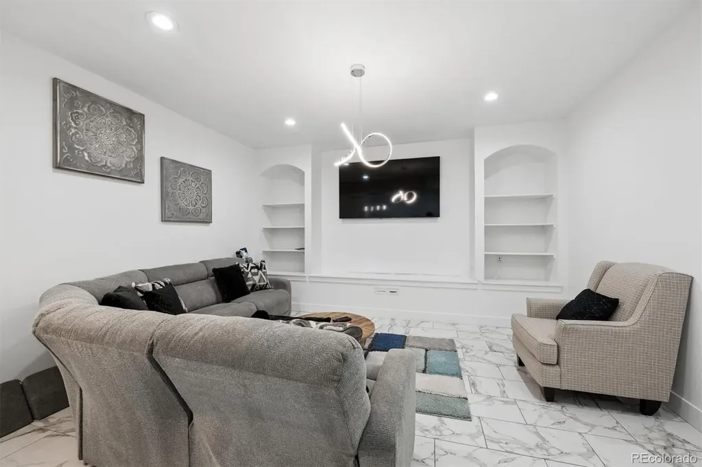 1931 Andes Street Aurora CO 80011