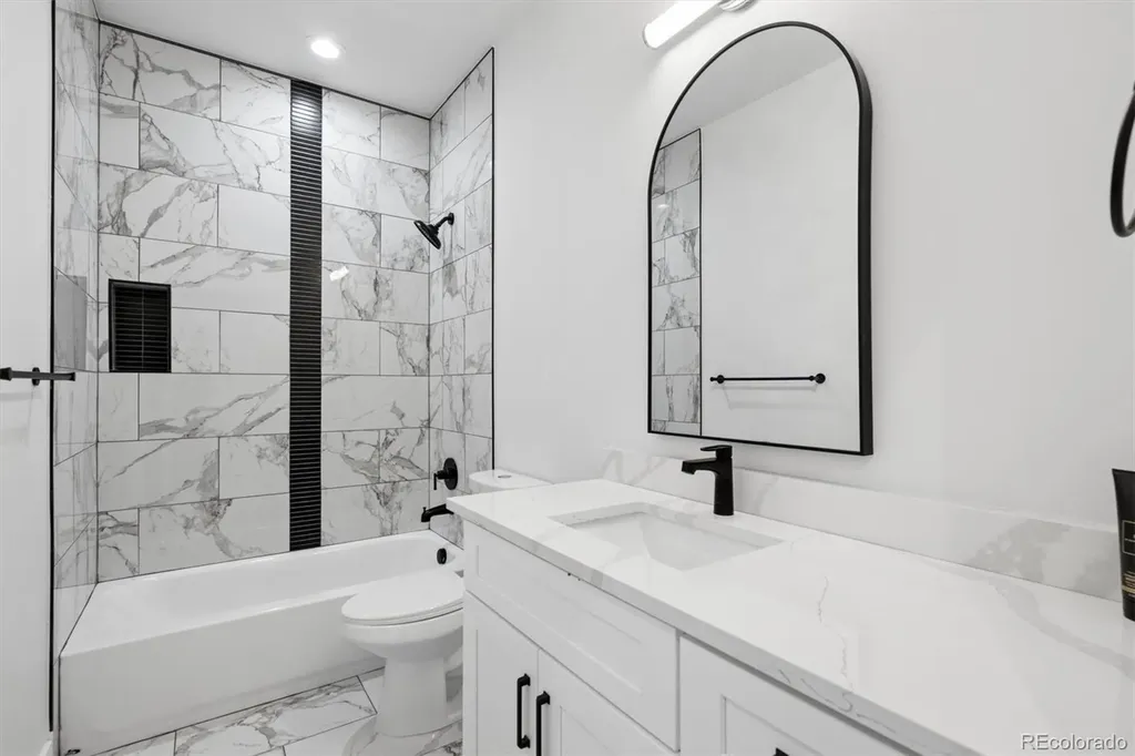 1931 Andes Street Aurora CO 80011