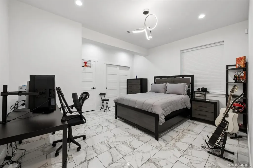 1931 Andes Street Aurora CO 80011