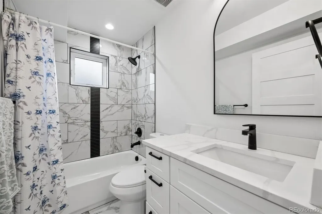 1931 Andes Street Aurora CO 80011