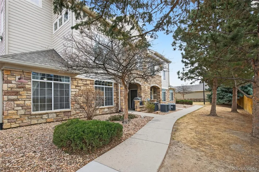 1509 S Florence Court Aurora CO 80247