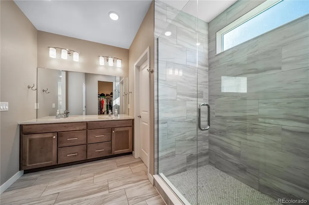 6322 N Emporia Street Denver CO 80238