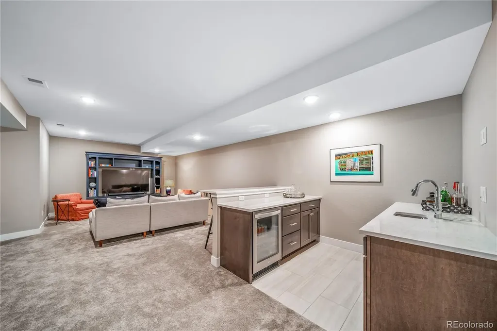 6322 N Emporia Street Denver CO 80238
