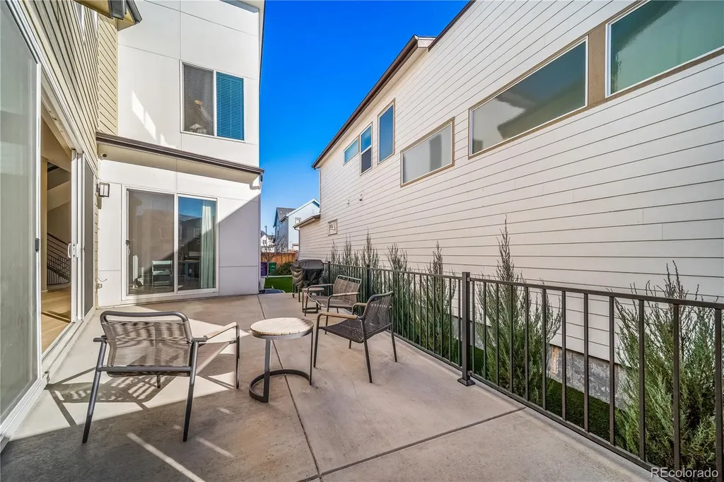 6322 N Emporia Street Denver CO 80238