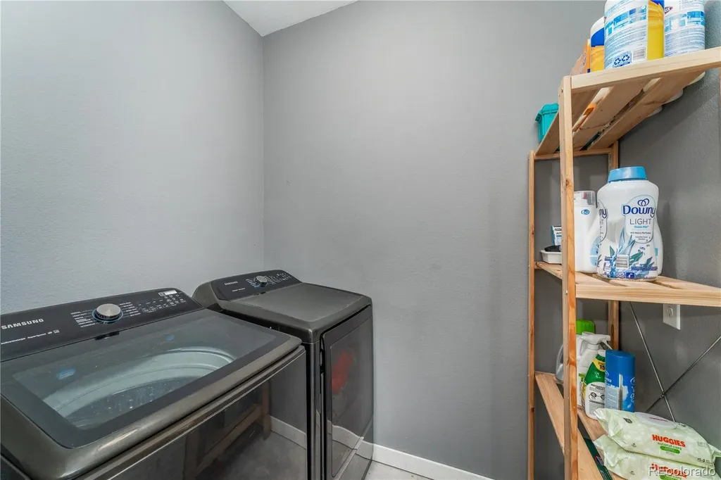 3923 Nicki Heights Colorado Springs CO 80906