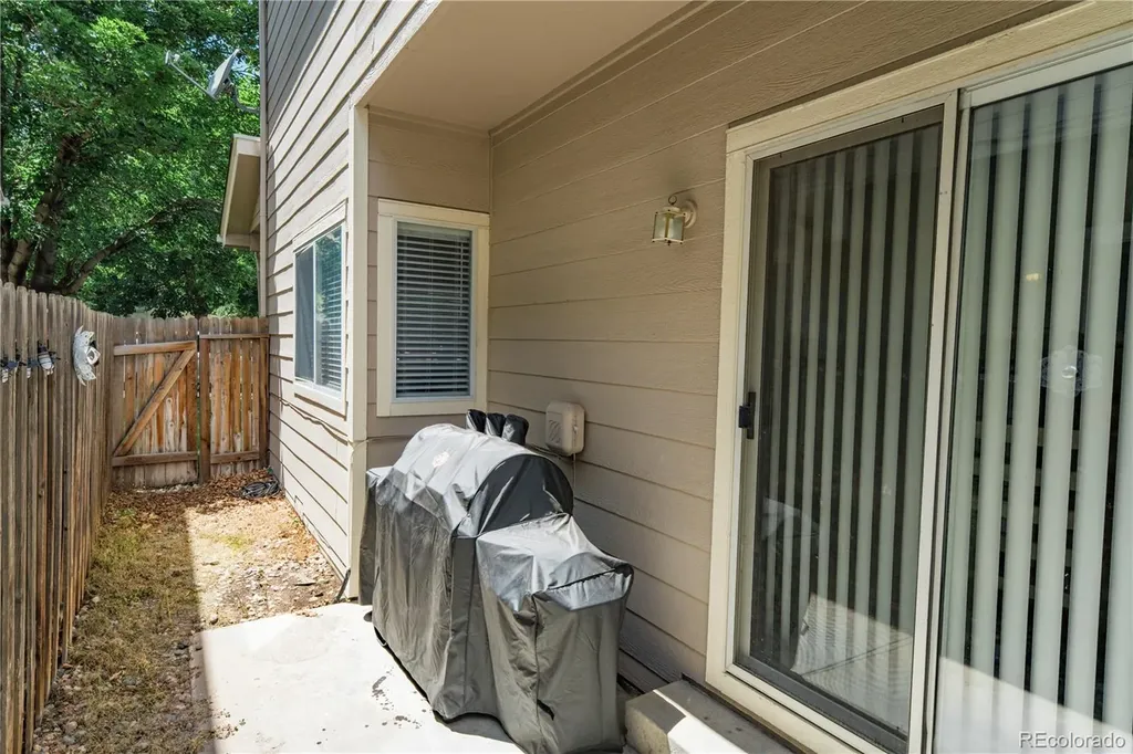 3923 Nicki Heights Colorado Springs CO 80906