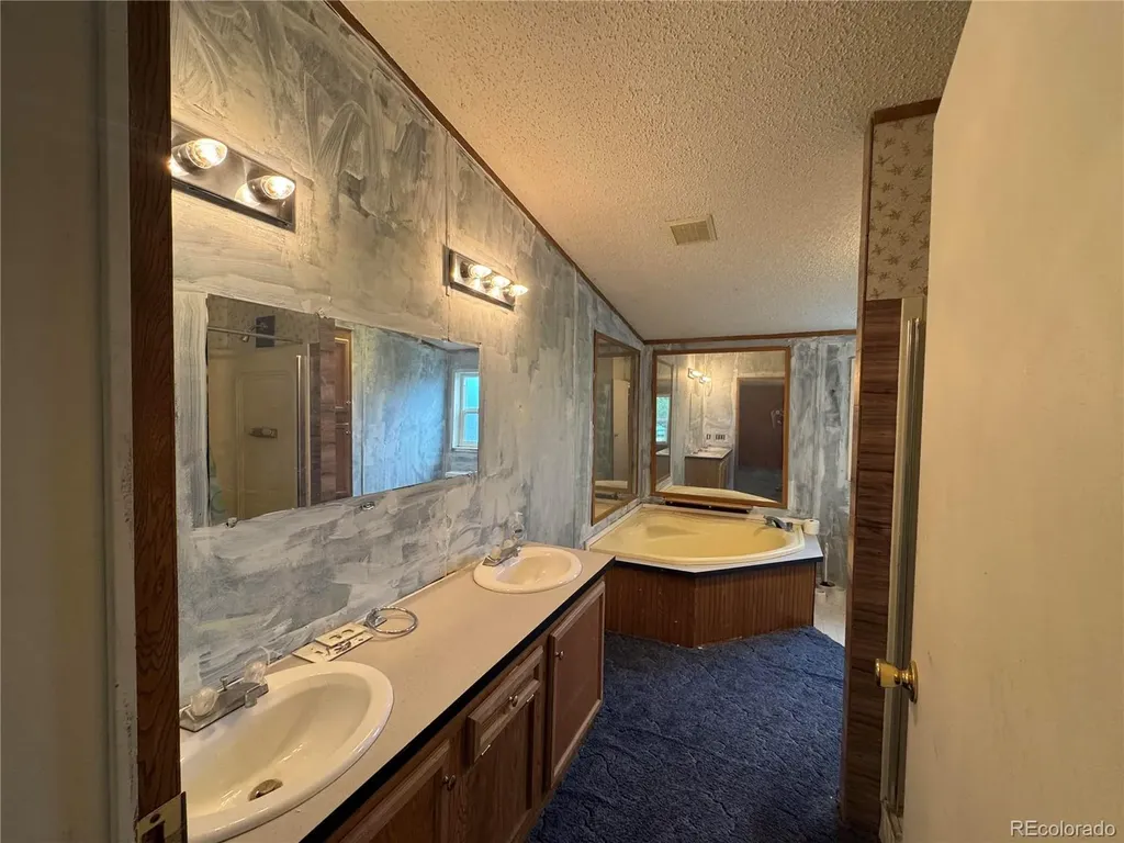 28983 County Road 56.5 Aguilar CO 81020