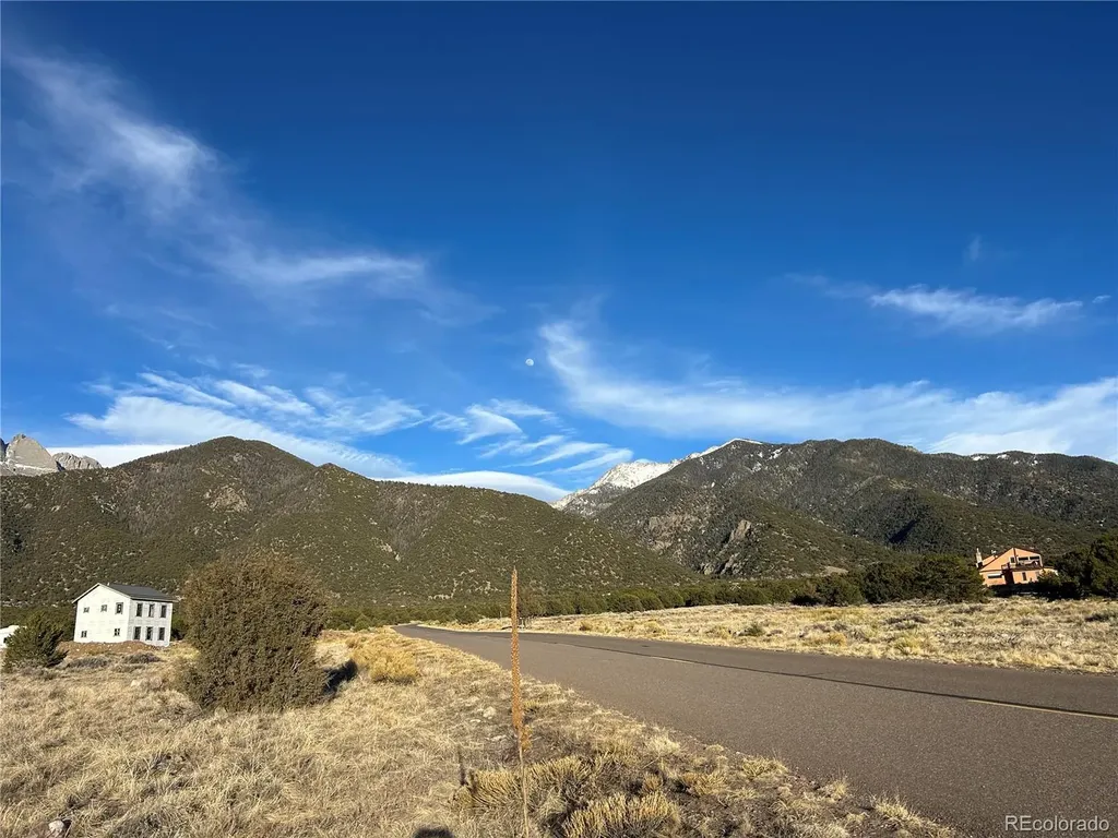 3292 Camino Del Rey Crestone CO 81131