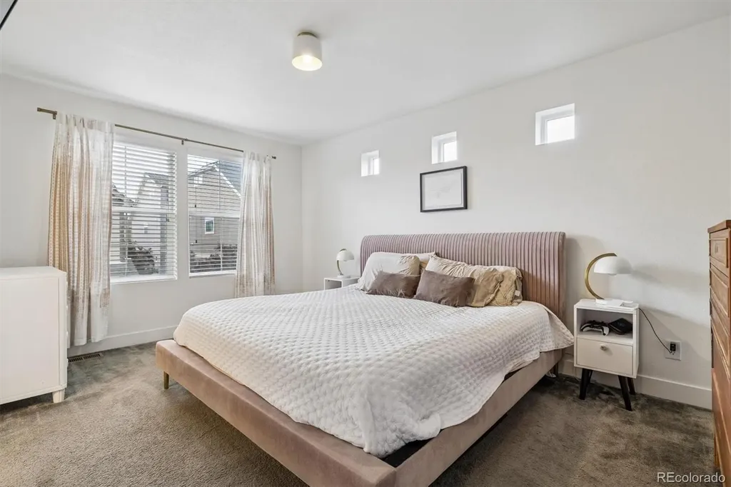 221 S Oak Hill Street Aurora CO 80018