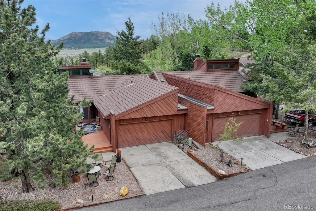 Larkspur CO, 4507 Juniper Court