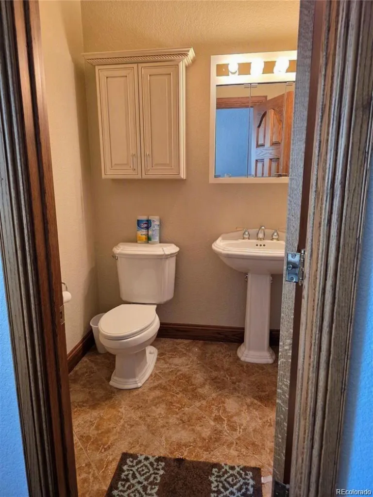 800 Cottonwood Circle Alamosa CO 81101