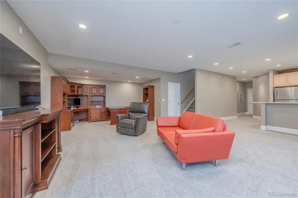 7911 Beverly Boulevard Castle Pines CO 80108
