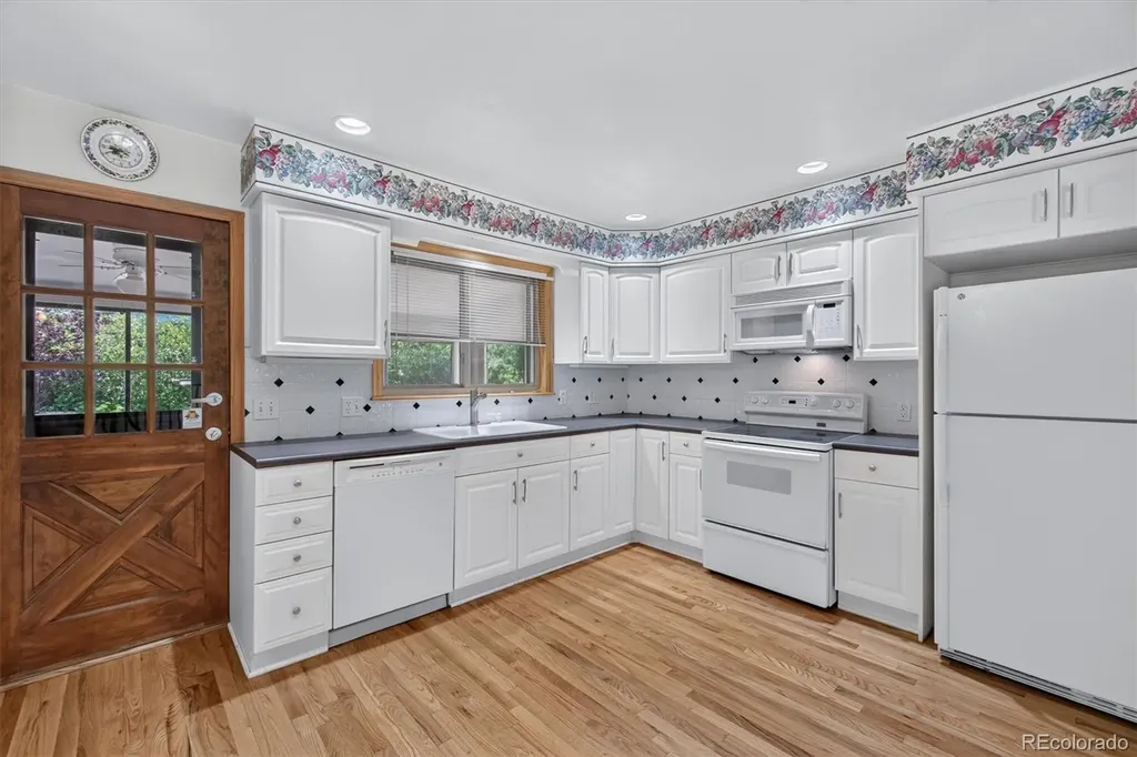 10451 Livingston Denver CO 80233