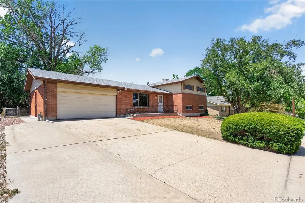 10451 Livingston Denver CO 80233