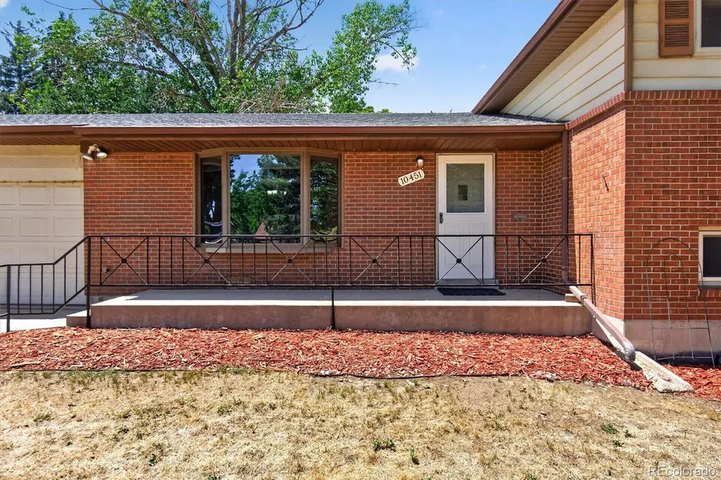 10451 Livingston Denver CO 80233