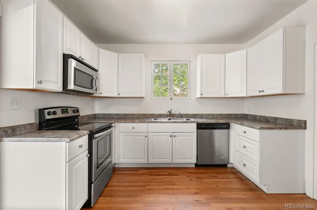 1008 La Farge Avenue Louisville CO 80027