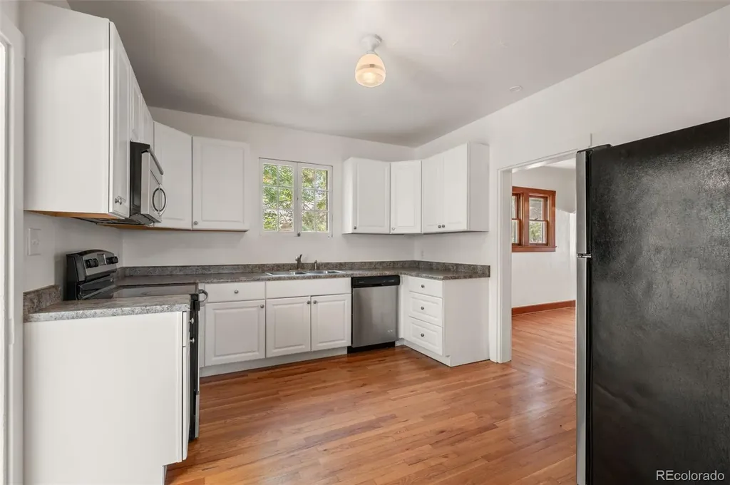 1008 La Farge Avenue Louisville CO 80027