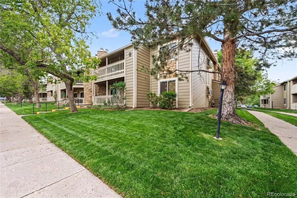8225 E Fairmount Drive Denver CO 80247