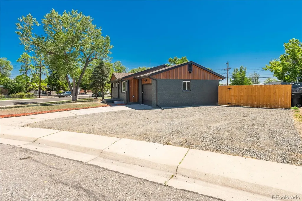 9200 Aspen Drive Denver CO 80229