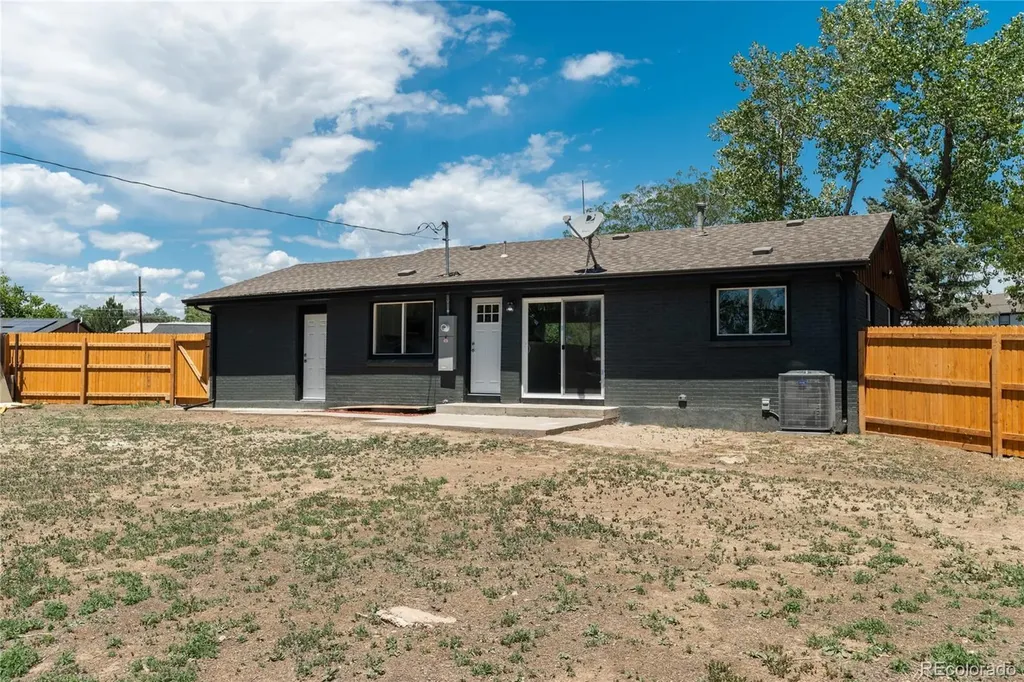 9200 Aspen Drive Denver CO 80229