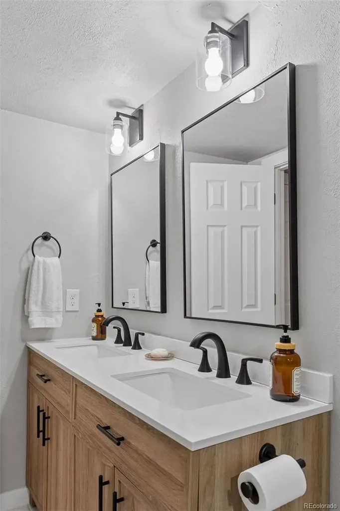 8308 W 72nd Avenue Arvada CO 80005