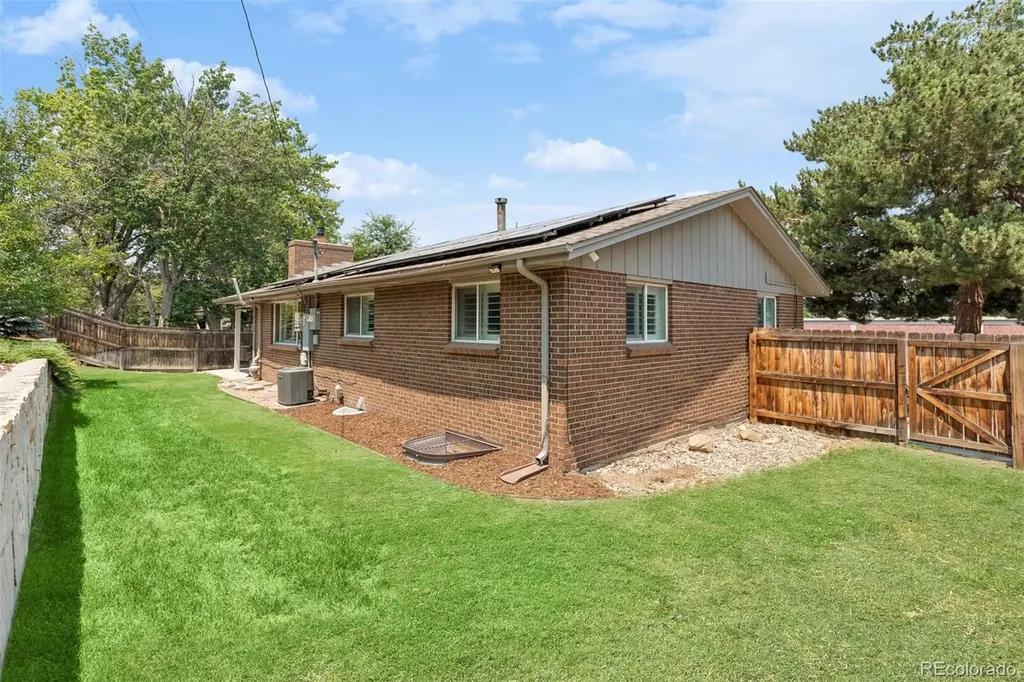 8308 W 72nd Avenue Arvada CO 80005